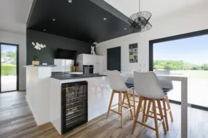 Raison Home – Sandy Godard – Agencements de projets d’intérieurs à Guillac