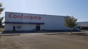 Dépôt 2 Conforama Niort à Niort