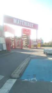 Brico Dépôt Flins à Flins