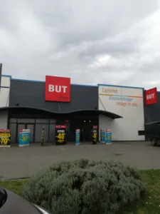 BUT à Montereau