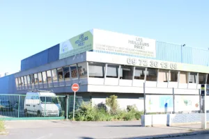 HOME RENOVATION INC MENUISERIE PVC-ALU-CUISINE EQUIPEE-CLOTURE-PORTAIL à Argenteuil
