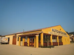 AUTOUR DU BOIS Atelier Ribot Agencement à Sauzet