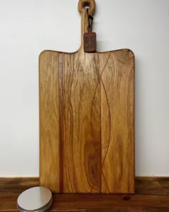 All Above Boards – Bespoke, handmade charcuterie boards, serving boards and chopping boards with laser & cnc engraving. à Saint-Front