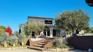 Maison Brune – Boffi Saint-Tropez – Cuisine & Dressing Haut de Gamme à Gassin